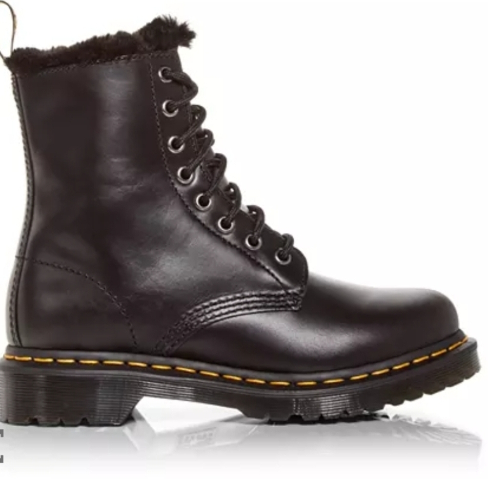 Dr. Martens Women's Serena Faux Fur Lined Black Learger Boots US Size 7 - Picture 5 of 16
